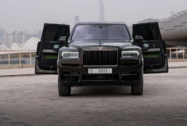 DUBAI LIMOUSINE SERVICE